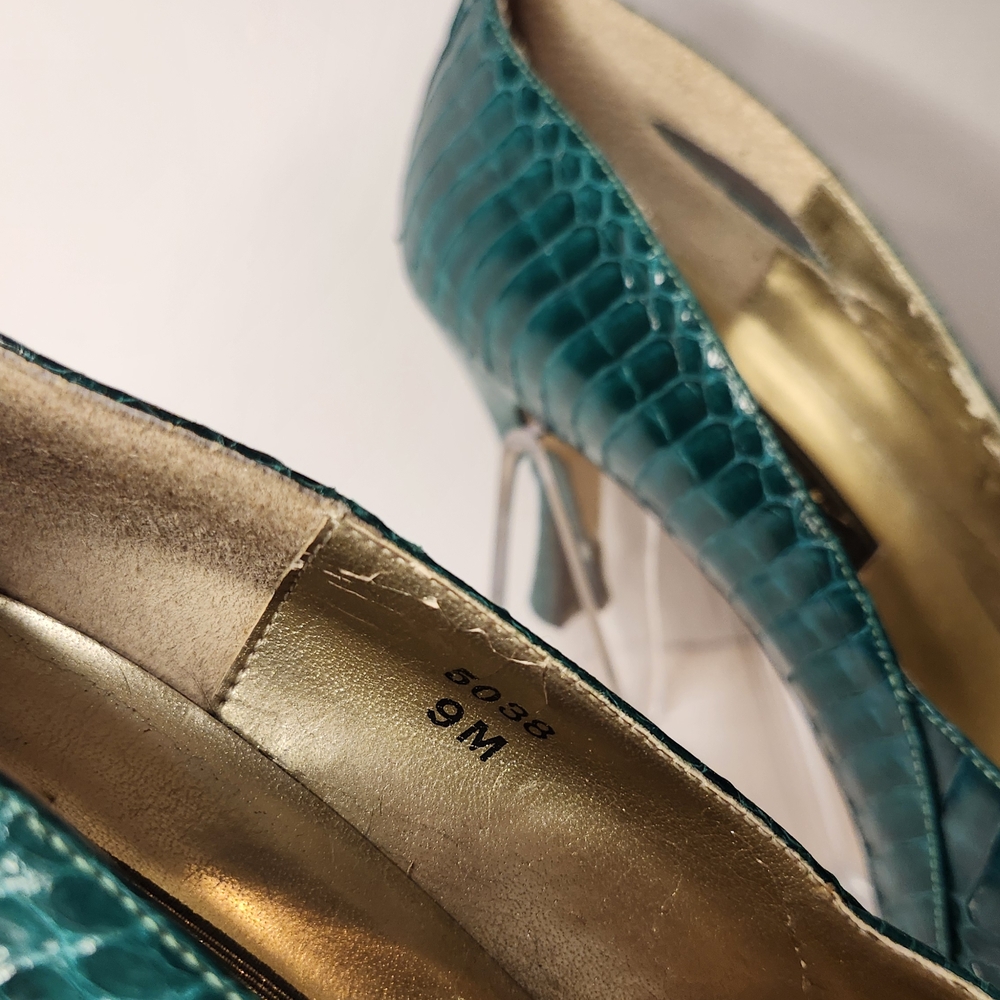 SALE! J.Renee Teal Snakeskin Heels - Picture 6 of 16